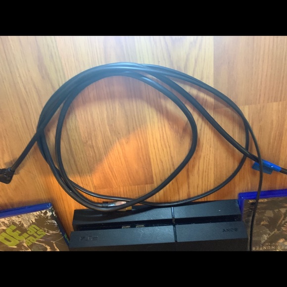PS4 bundle (cheap w/ lots of accessories) - Picture 8 of 8